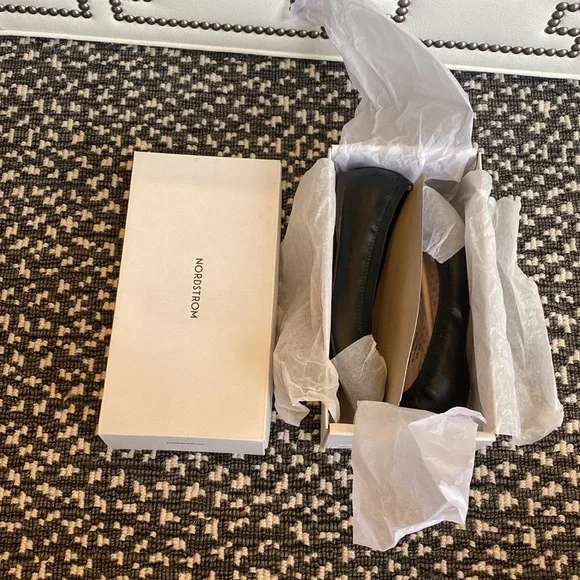 Girls Elise Slip On Ballet Flats from Nordstrom (NWT) - Picture 7 of 8